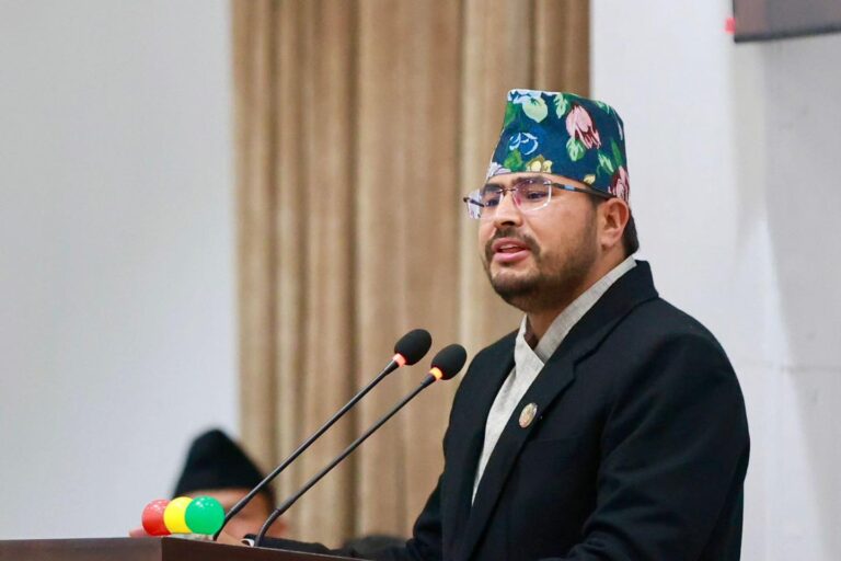 करका दर हेरफेरको सूचना चुहाएको आरोप : अर्थमन्त्री वाग्लेमाथि छानबिन गर्न ज्ञानेन्द्र शाहीको माग