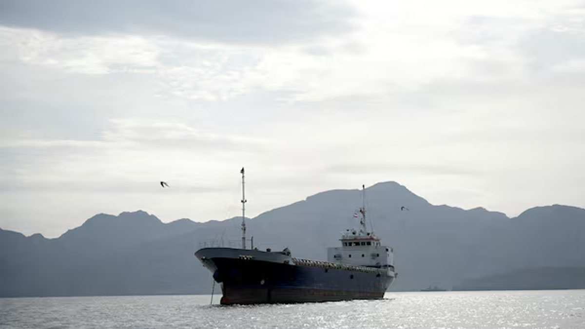 इरानद्वारा स्ट्रेट अफ हर्मुज पूर्ण रूपमा खुला