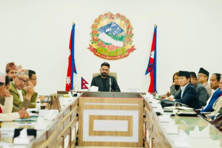 कोशीका सांसदहरुसँग प्रधानमन्त्री शाहले गरे सामुहिक छलफल