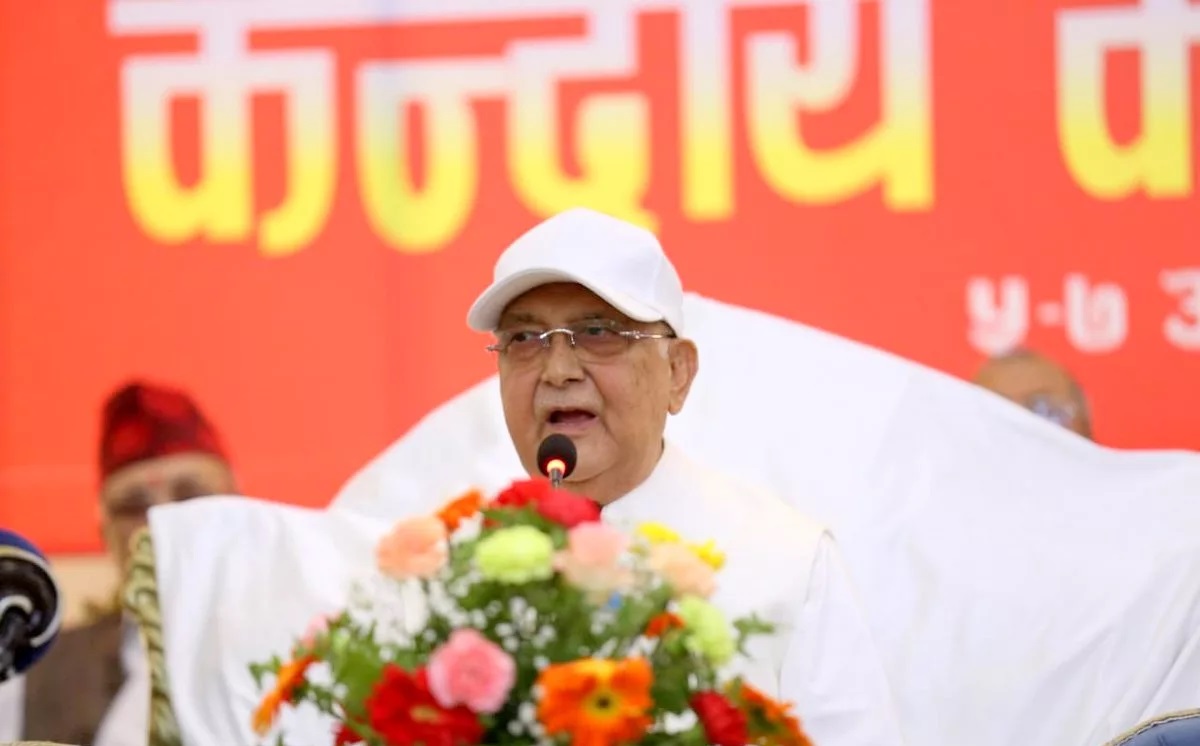 योगेश लक्षित ओलीको आक्रोश :  खुलेआम अध्यक्ष हटाउनुपर्छ भन्दै हिँड्ने को न्यायाधीश हो ?
