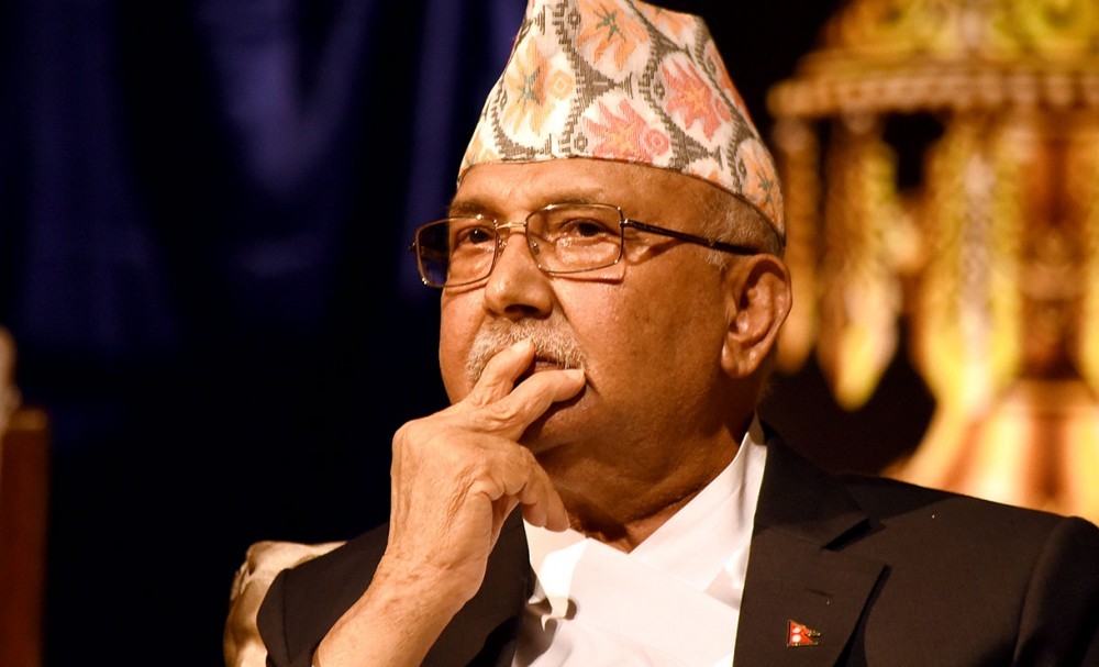 गले प्रधानमन्त्री ओली, नेपाल-खनालसहितको स्थायी कमिटी बैठक बोलाउने तयारी