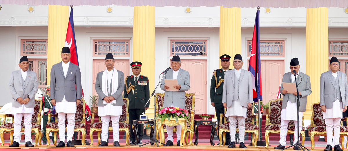 केपी ओलीले लिए प्रधानमन्त्रीको शपथ, यस्तो छ २२ सदस्यीय मन्त्रिपरिषद