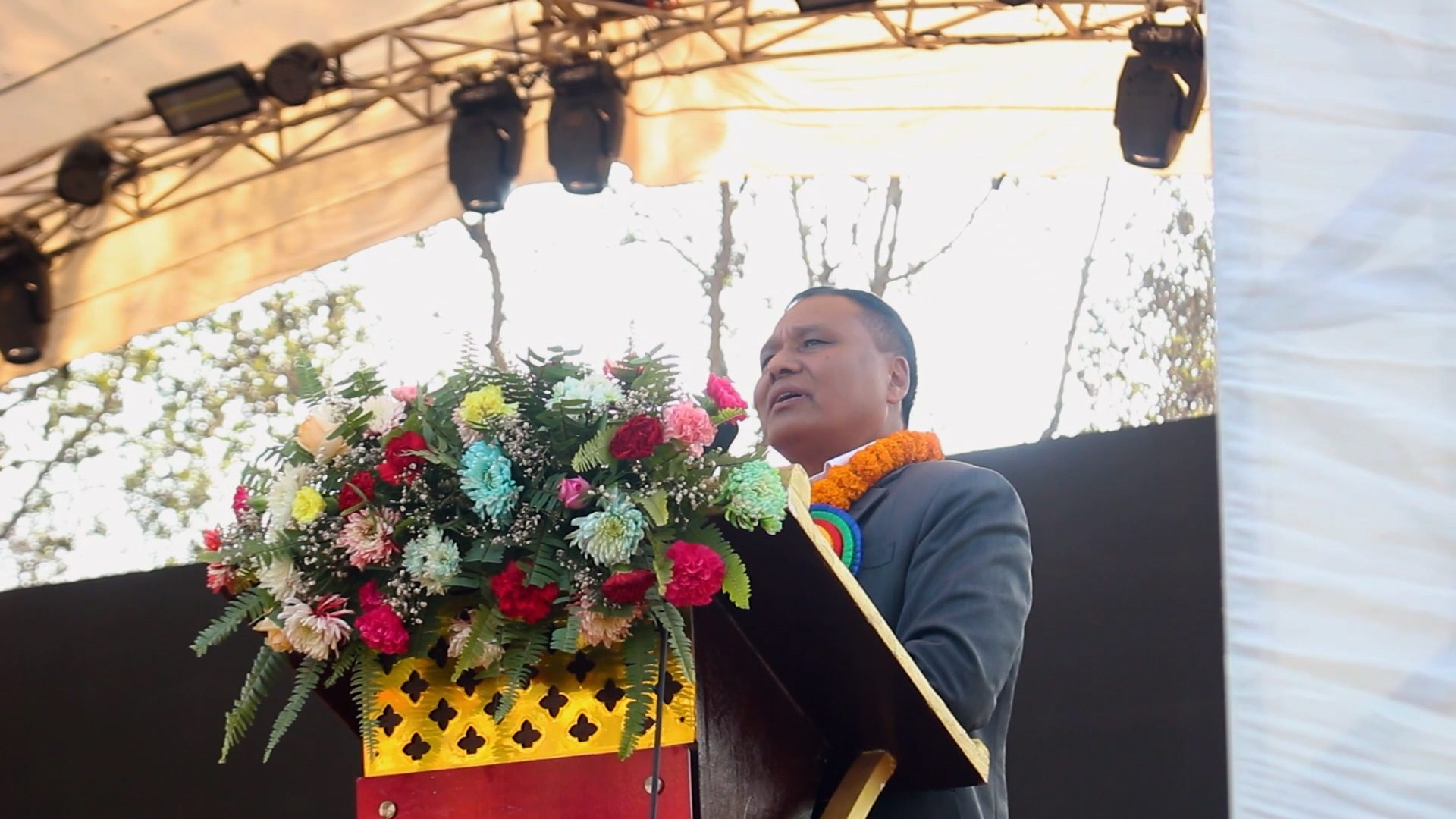 यो सरकारको मुख्य काम फागुन २१ को चुनाव हो : मन्त्री घिसिङ