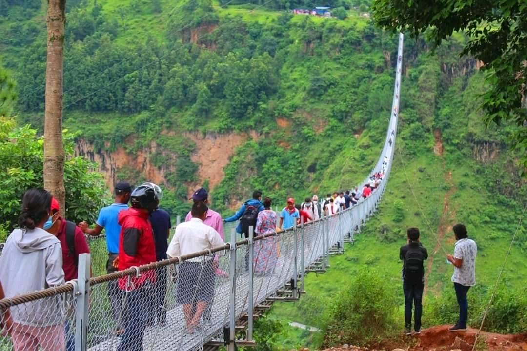 संसारकै लामो पुलमा देखिनथाले आन्तरिक पर्यटक