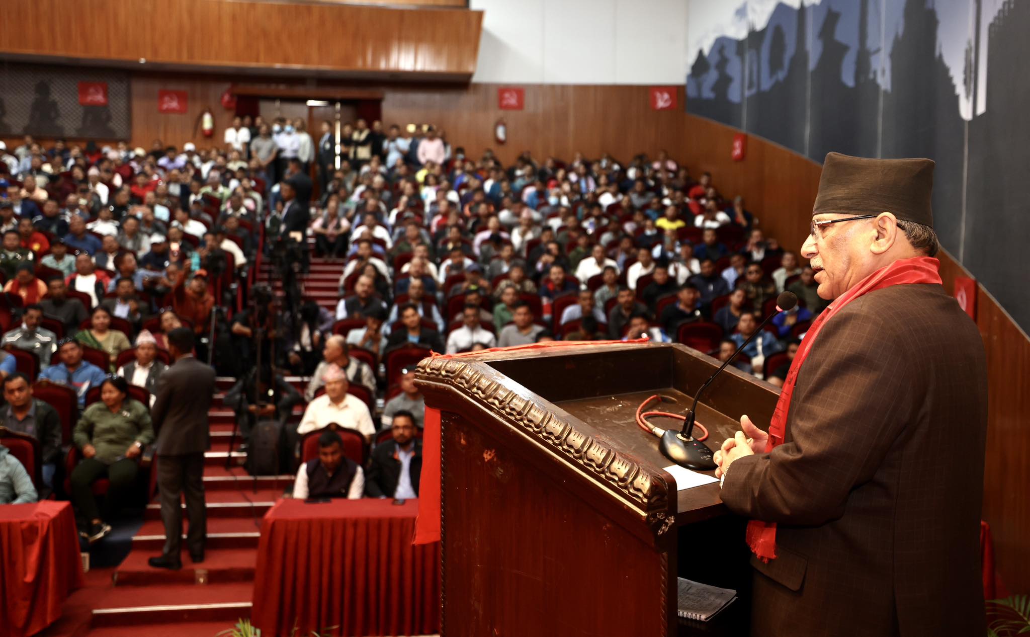 प्रधानमन्त्रीले प्रचण्डले भने : भष्ट्रचारीको जालो तोड्ने काम भइरहेको छ