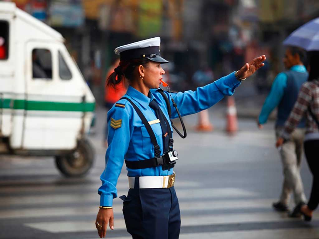 महिला ट्राफिकलाई महिनावरीको चार दिन सडकमा ड्युटी गर्नु नपर्ने