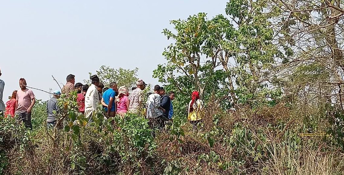 मोरङको मौलिबारीका महिला र पुरुष एउटै रुखमा मृत फेला