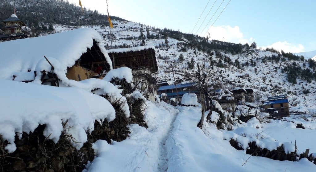 ताप्लेजुङको पाथीभरा क्षेत्रमा हिमपात