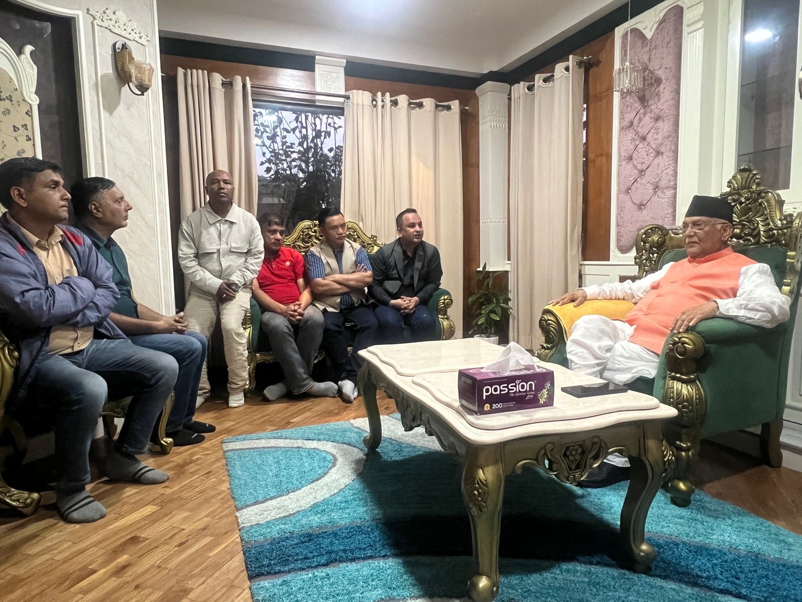 मुलुक विकास, सुशासन र न्यायको मार्गमा अघि बढ्नुपर्छ : अध्यक्ष ओली