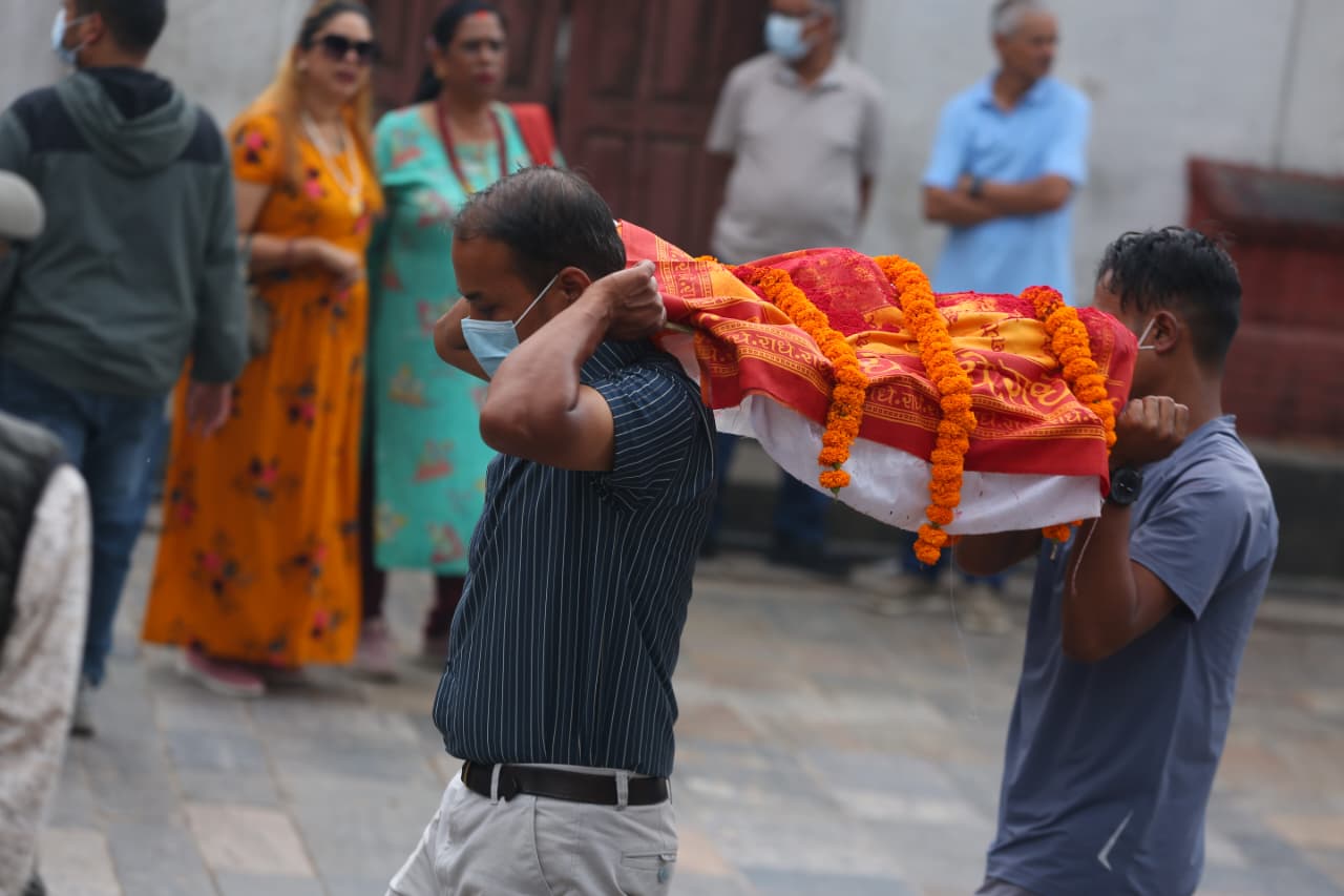 गोसाइँकुण्ड तीर्थयात्रामा बेपत्ता भएकाको पर्खाइ अन्ततः निराशामा परिणत, कुशको शव बनाएर काजकिरिया सुरु