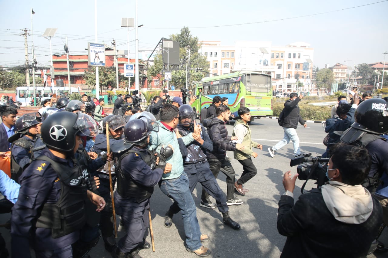 जेनजीहरुको प्रदर्शनमा भएको दमन र धरपकडको विरोध