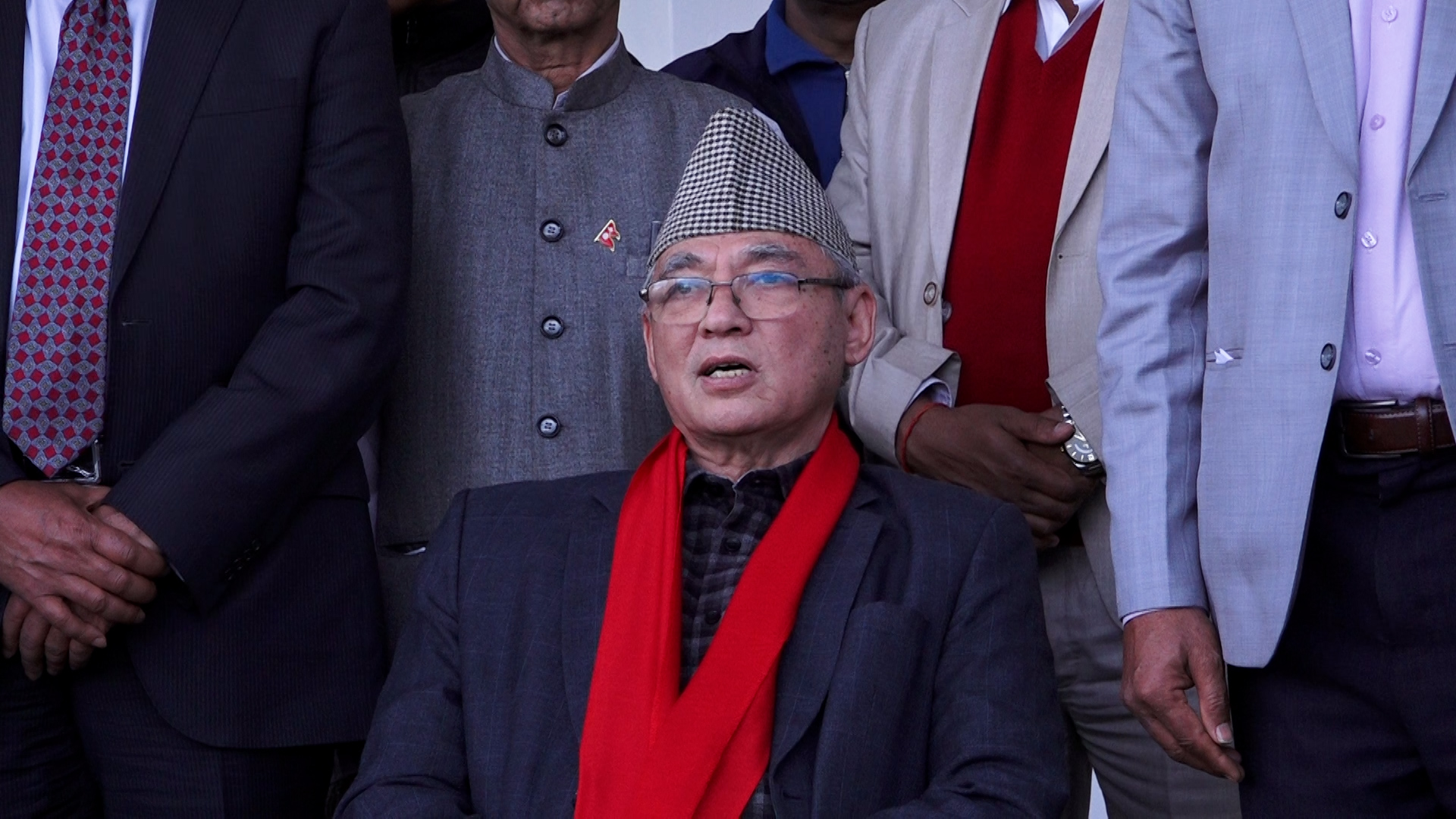 एमाले संसदीय दलको नेतामा बादल चयन