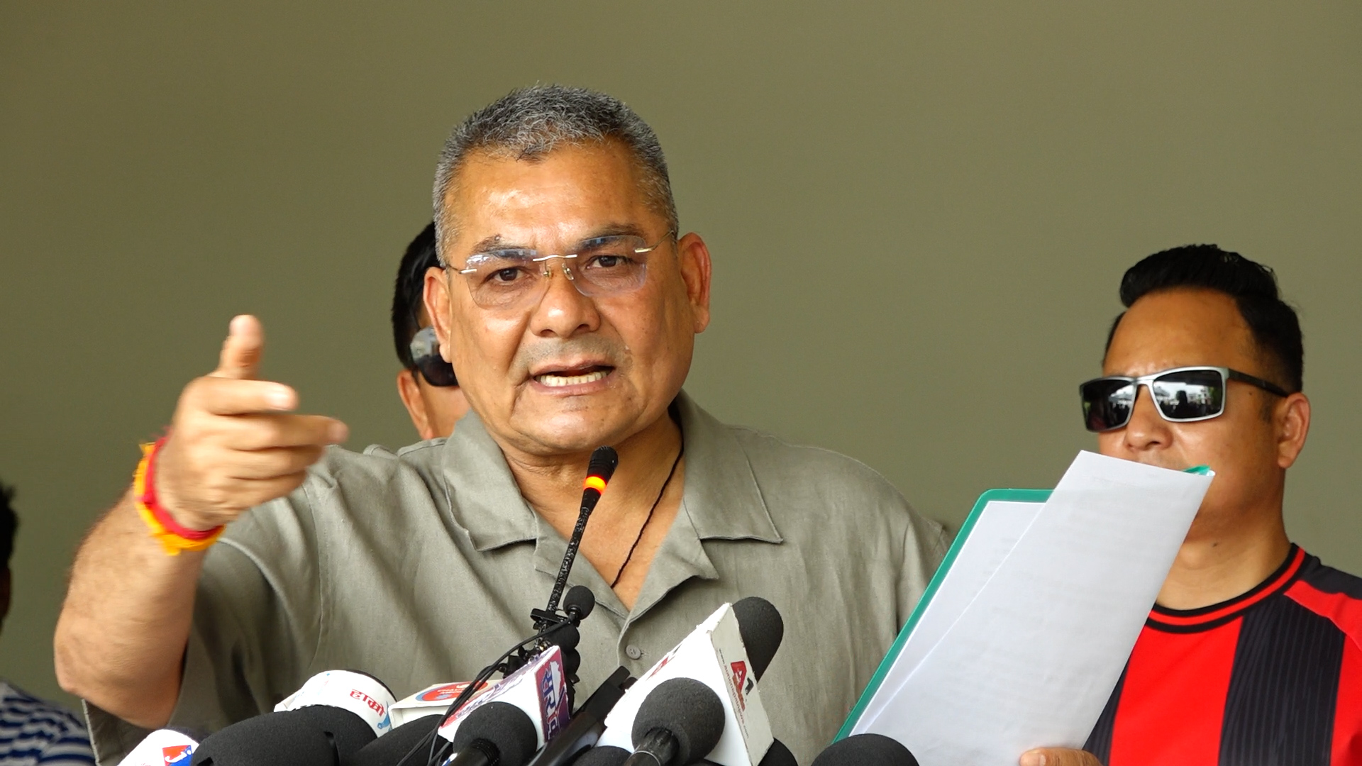 एसपीपी-एमसिसी खारेज र हिन्दु राष्ट्र पुन:स्थापना गर्न दुर्गा प्रसाईँद्वारा सरकारलाई आग्रह