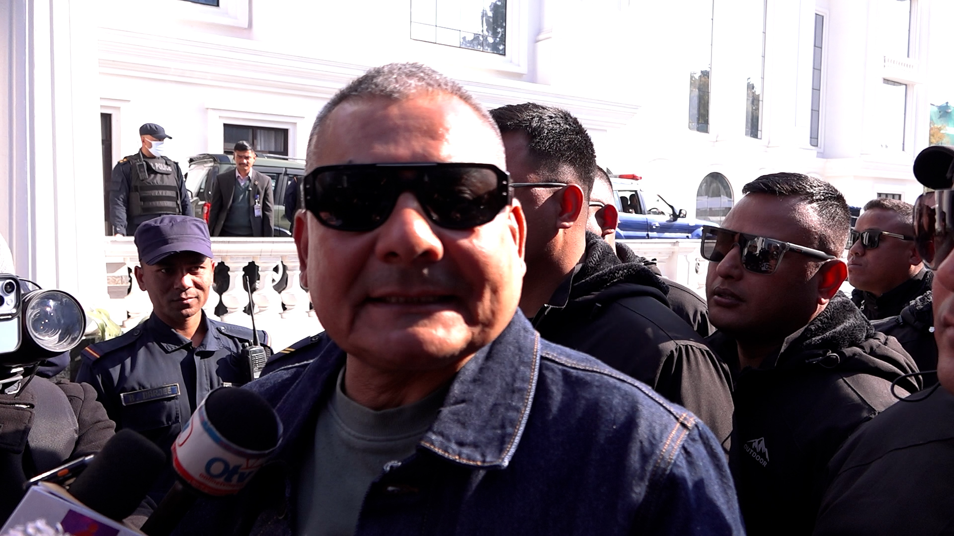 प्रधानमन्त्रीको चित्त नदुखोस् भनेर वार्तामा आएको हुँ : दुर्गा प्रसाईं