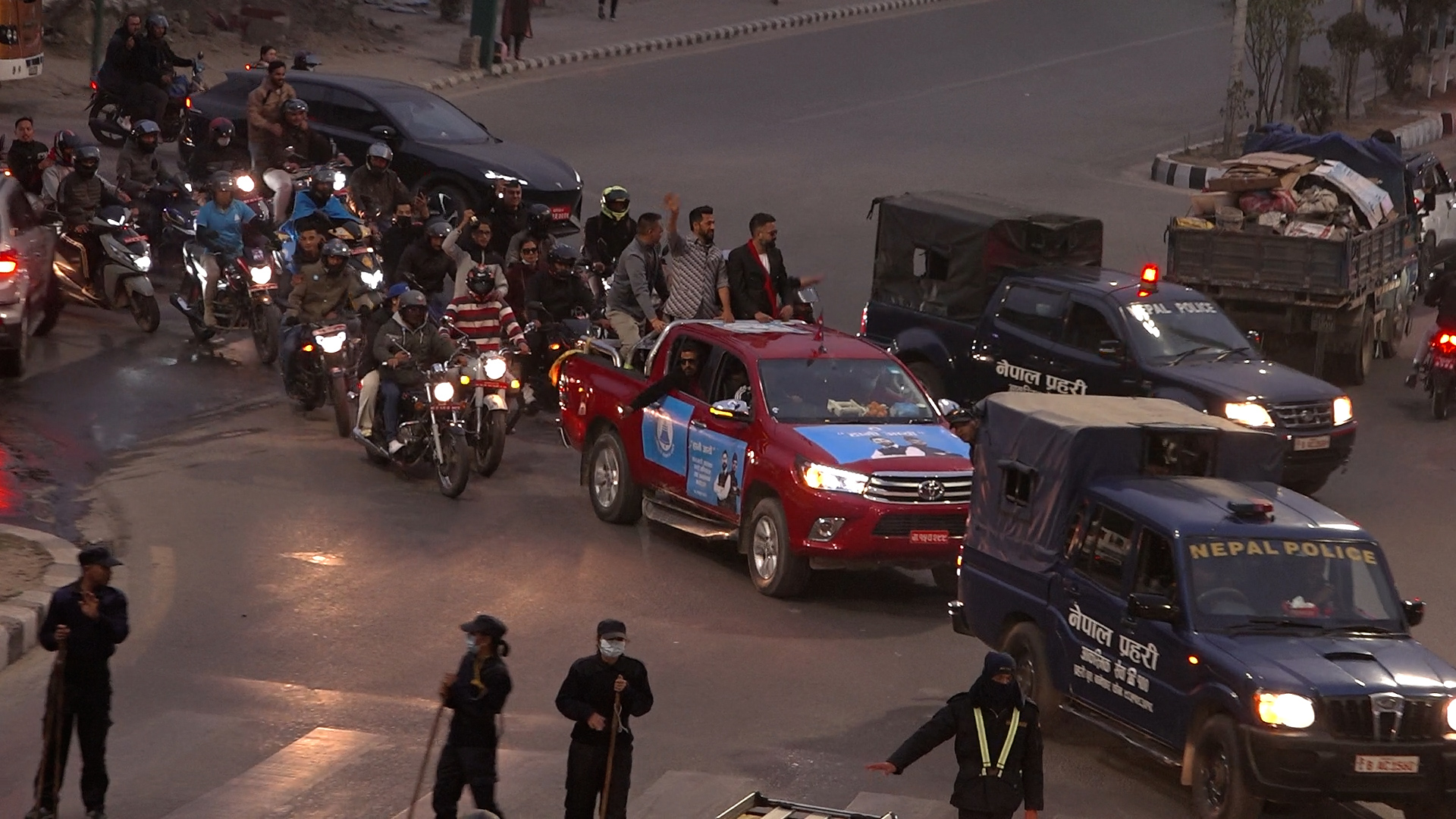 काठमाडौँ उपत्यकाभर रास्वपाको ‘जनसम्पर्क तथा घण्टी अभिवादन कार्यक्रम’