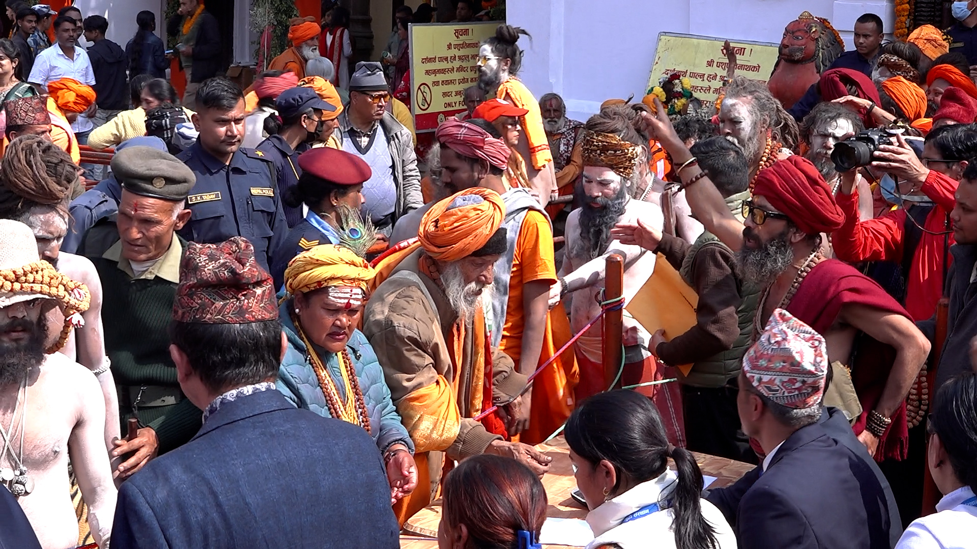 महाशिवरात्रिमा आएका साधुसन्तको बिदाइ