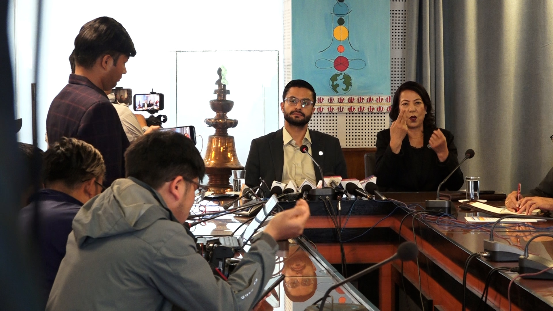 सरकारले हङकङस्थित नेपाली महावाणिज्यदूत लेखकलाई फिर्ता बोलायो