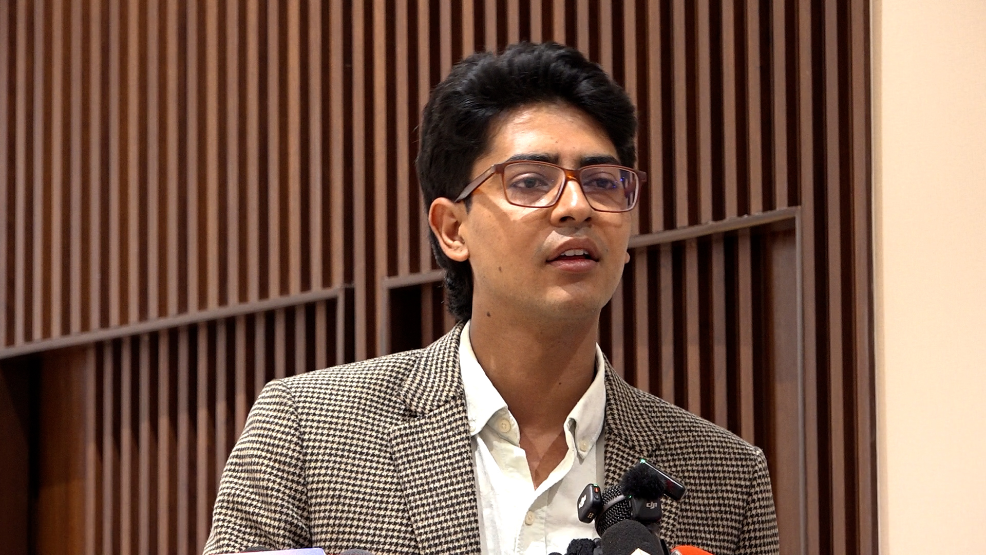 वर्तमान सरकार स्वार्थ समूहको, अब वैकल्पिक राजनीतिक शक्तिको खाँचो छ: मिराज ढुंगाना