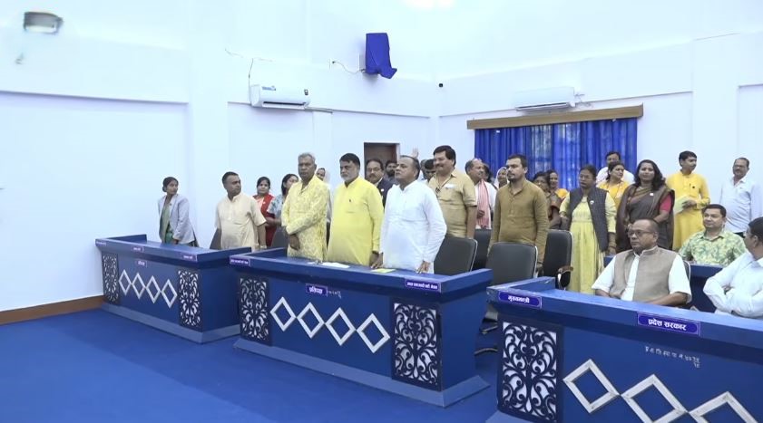 बजेट पुनर्लेखनको माग गर्दै मधेश प्रदेश सभामा विपक्षी दलहरुको अवरोध, बैठक स्थगित