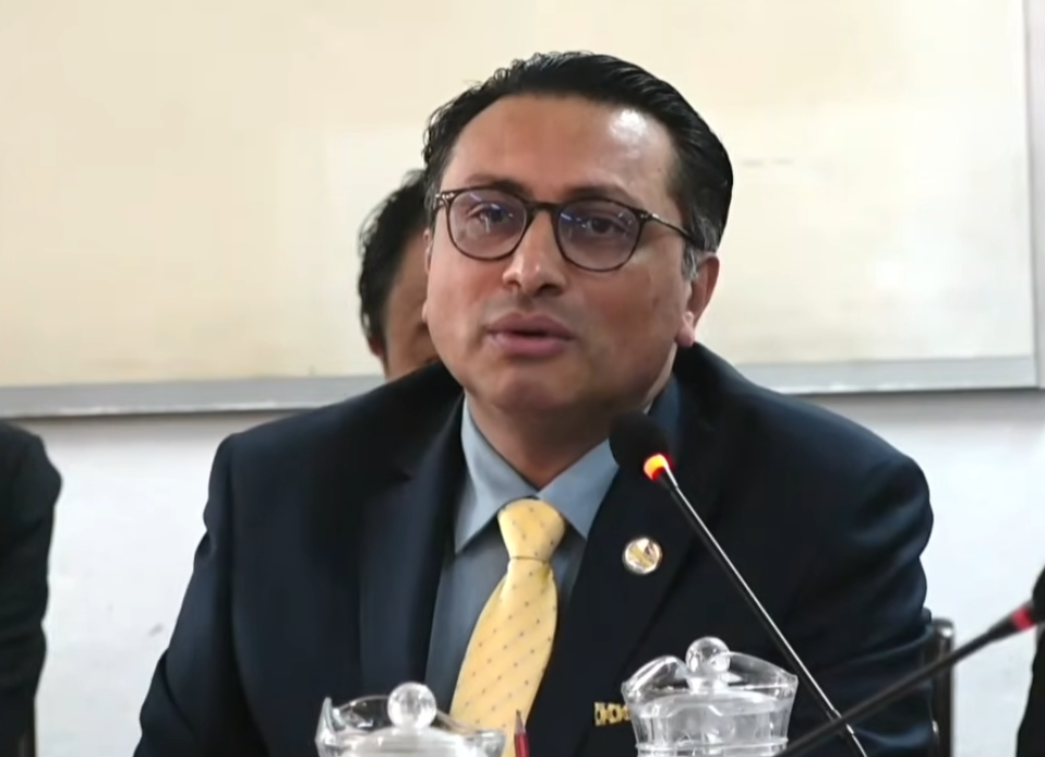 विद्युत्‌को अन्तर-व्यवसायी कारोबारमा भ्याट नलाग्ने, आयकरको माथिल्लो दर २९ प्रतिशतमा झारियो: अर्थमन्त्री