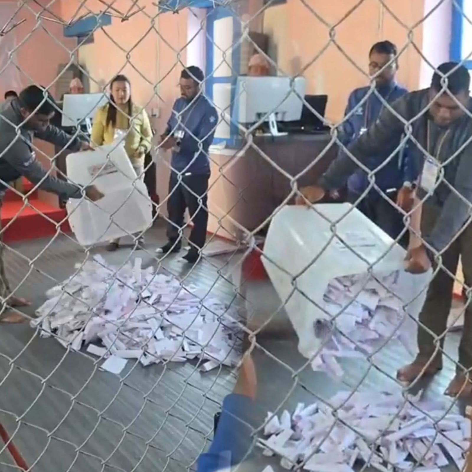 प्रतिनिधिसभा निर्वाचनः १६० निर्वाचन क्षेत्रमा मतगणना जारी