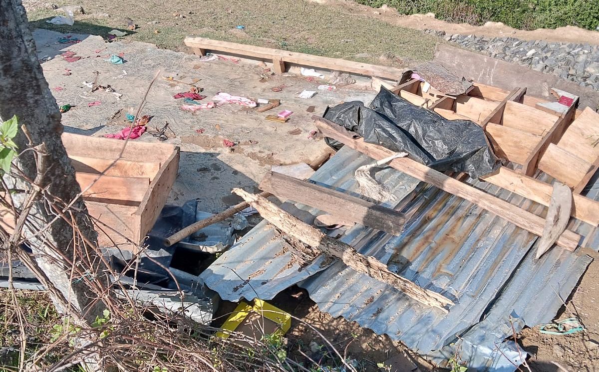 पहिरो र चट्याङमा परी १६ पशुचौपाया मरे, ३८ बेपत्ता