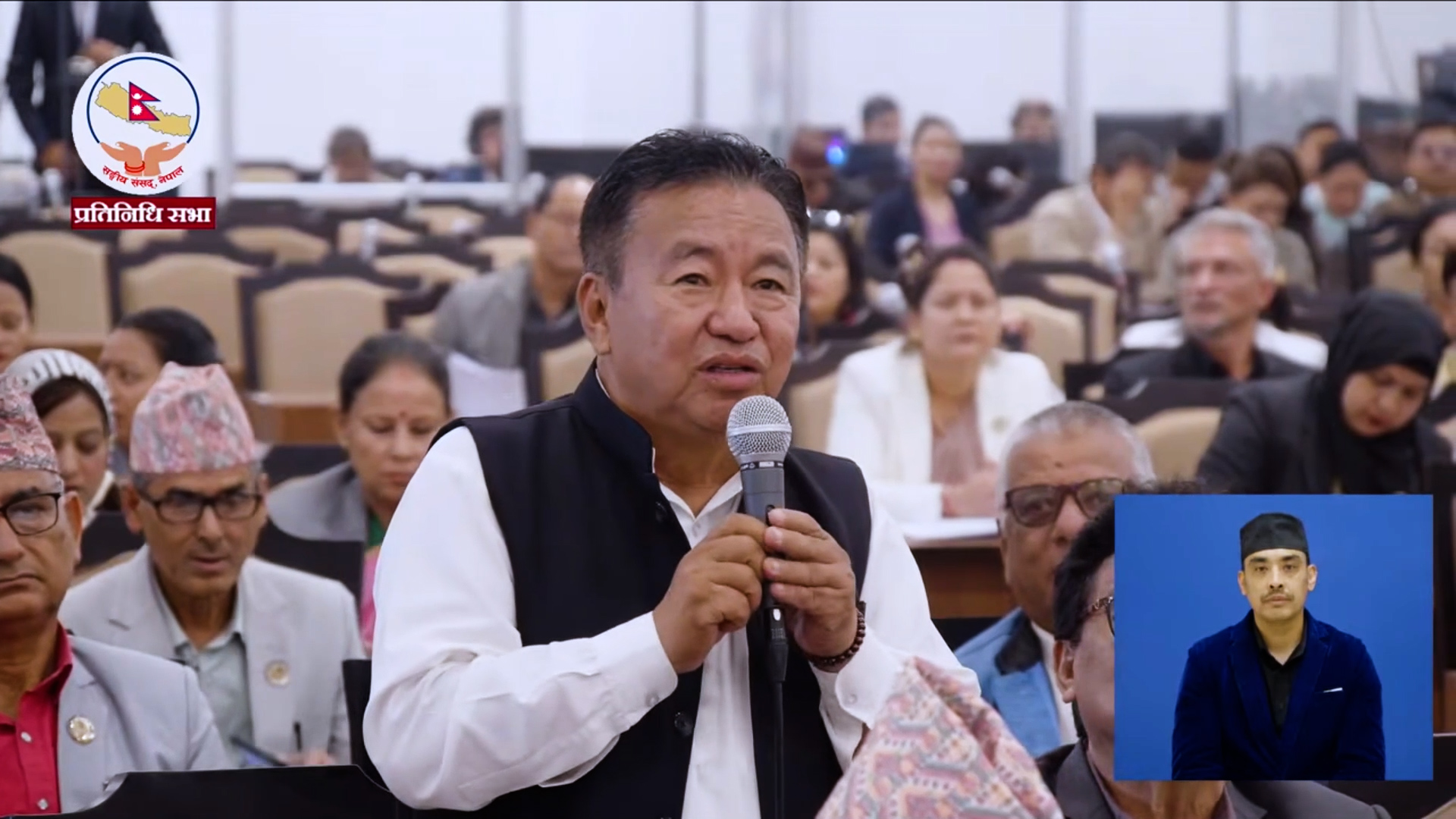 बाँदर नियन्त्रण नभए संसद् चल्न नदिने एमाले सांसद राईको चेतावनी