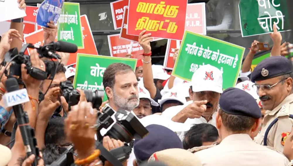भारतमा विपक्षी दलका नेता राहुल गान्धी पक्राउ
