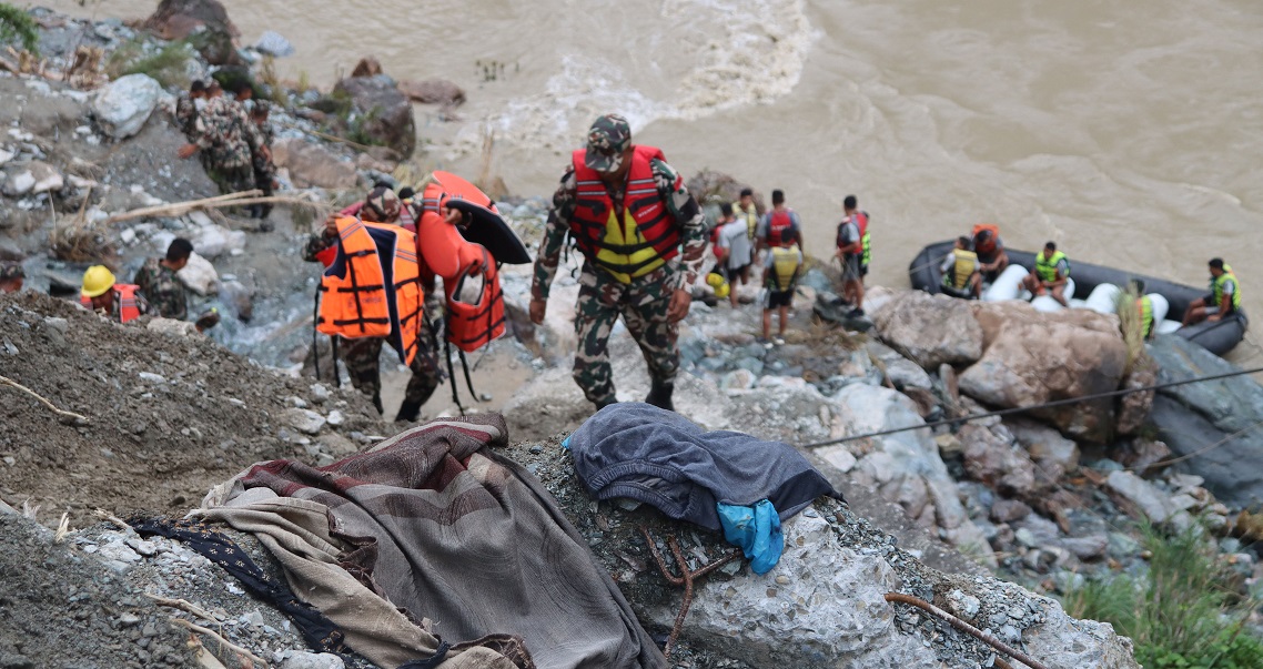 सिमलताल पहिरोः नारायणीमा भेटिएको शव बेपत्ता बसका यात्रु भएको पुष्टि