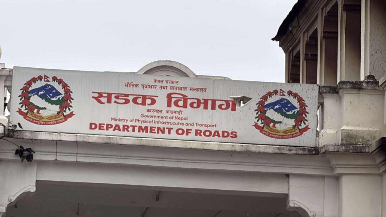 यी हुन सम्झौता अनुसार काम नगर्ने २५ निर्माण कम्पनी, तोडियो ठेक्का