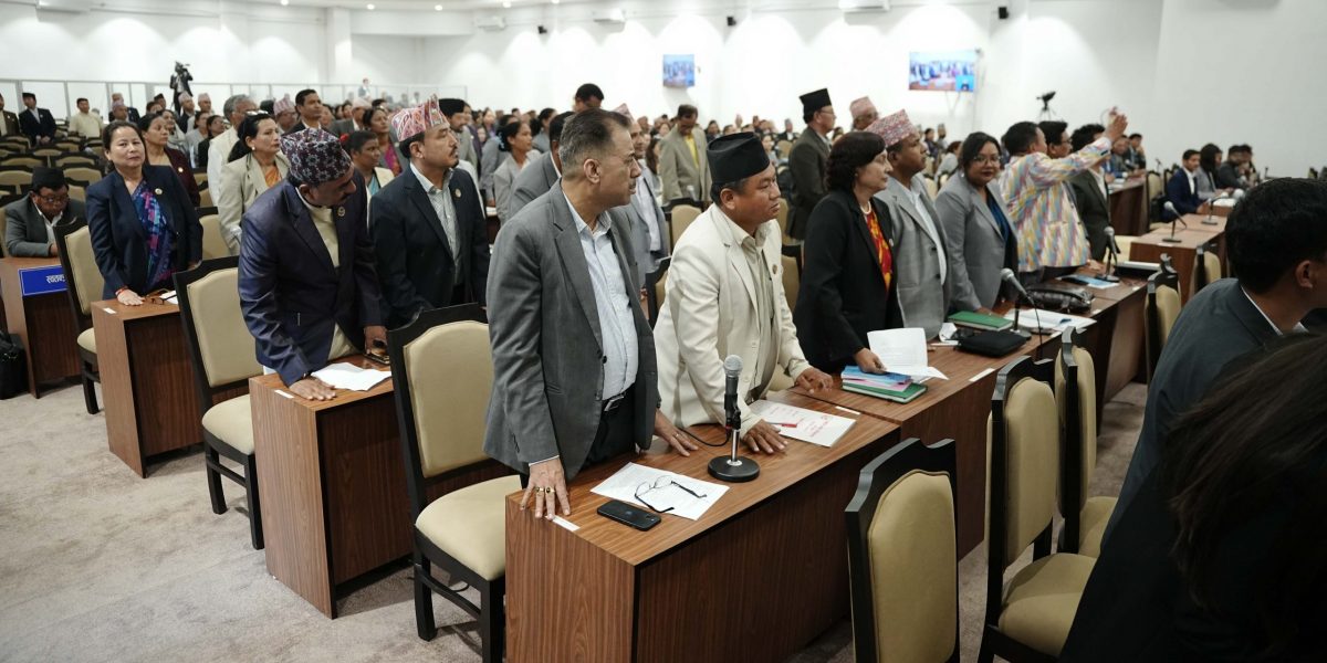 सभामुखको आग्रहले पनि खुलेन संसद: प्रधानमन्त्रीसँग संवाद गरेर मात्रै भोलि बैठक बस्ने